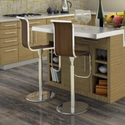 Liberty Floors Ravine Oak - Lustre 8mm High Gloss Laminate Flooring (217790) -Real Wood Flooring Store ravine oak lustre 8mm high gloss laminate flooring 217790 p84872 191414 image