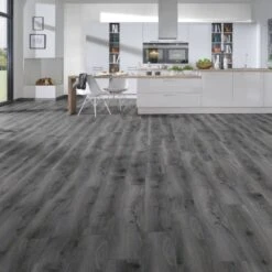 Krono Original Tomahawk Oak - Vario Supernatural 8mm Laminate Flooring (218065) -Real Wood Flooring Store tomahawk oak vario supernatural 8mm laminate flooring 218065 p84972 192044 image