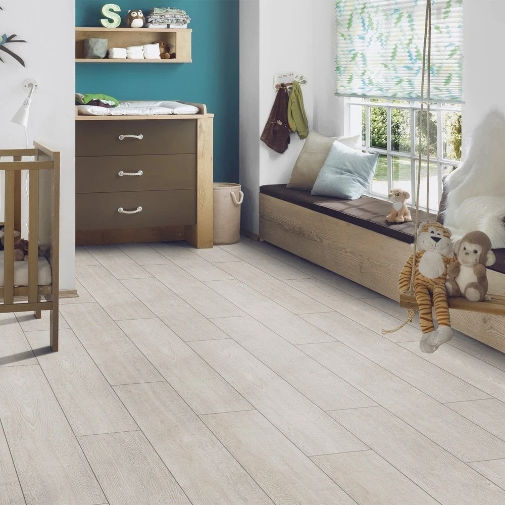 Krono Original Vario Supernatural 8mm Atlas Oak Laminate Flooring (KO31) 3 Krono Original Vario Supernatural 8mm Atlas Oak Laminate Flooring (KO31)